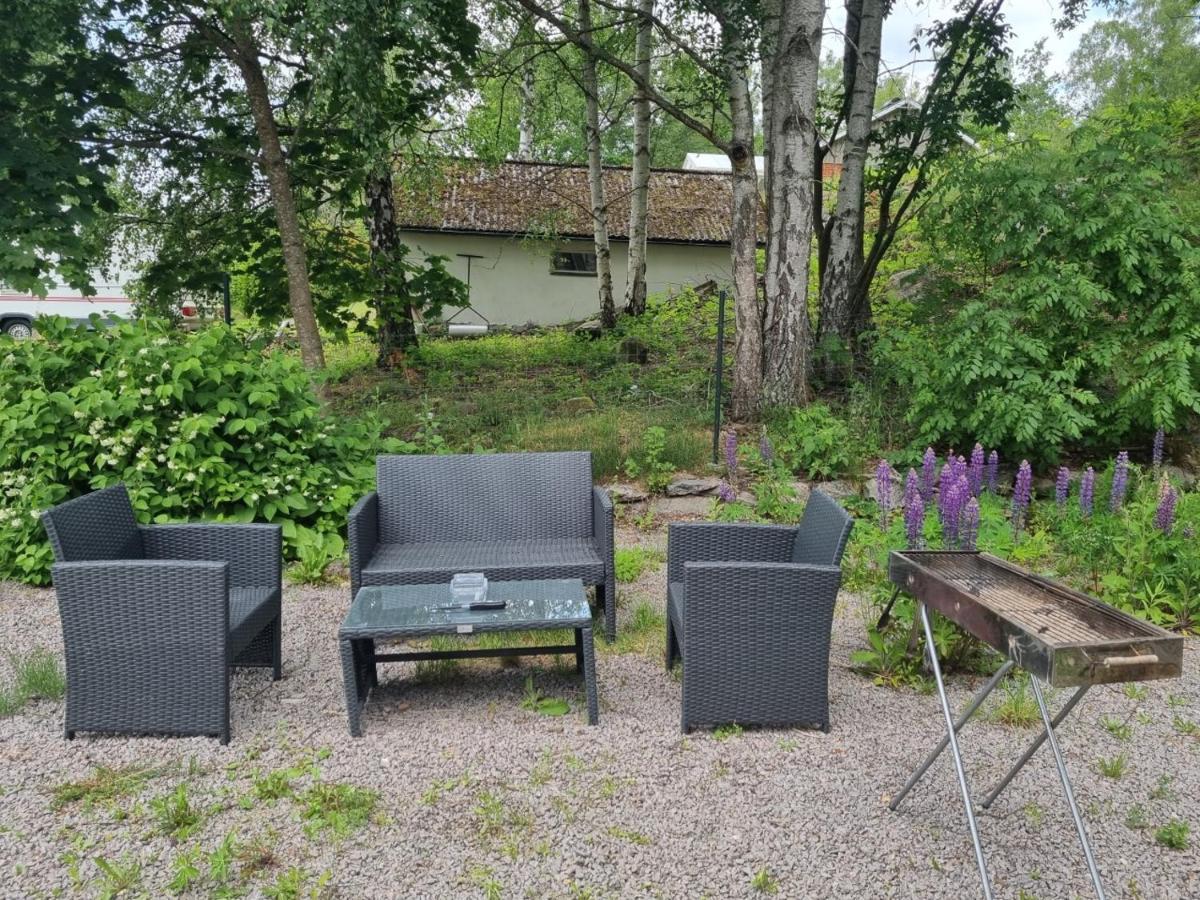Moonlight - Trevlig Kallarlagenhet Apartamento Broby Exterior foto