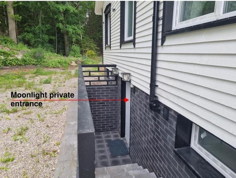 Moonlight - Trevlig Kallarlagenhet Apartamento Broby Exterior foto